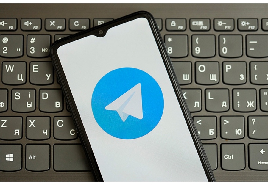     Экстремизм в Telegram: в Беларуси запретили более 100 стикеров