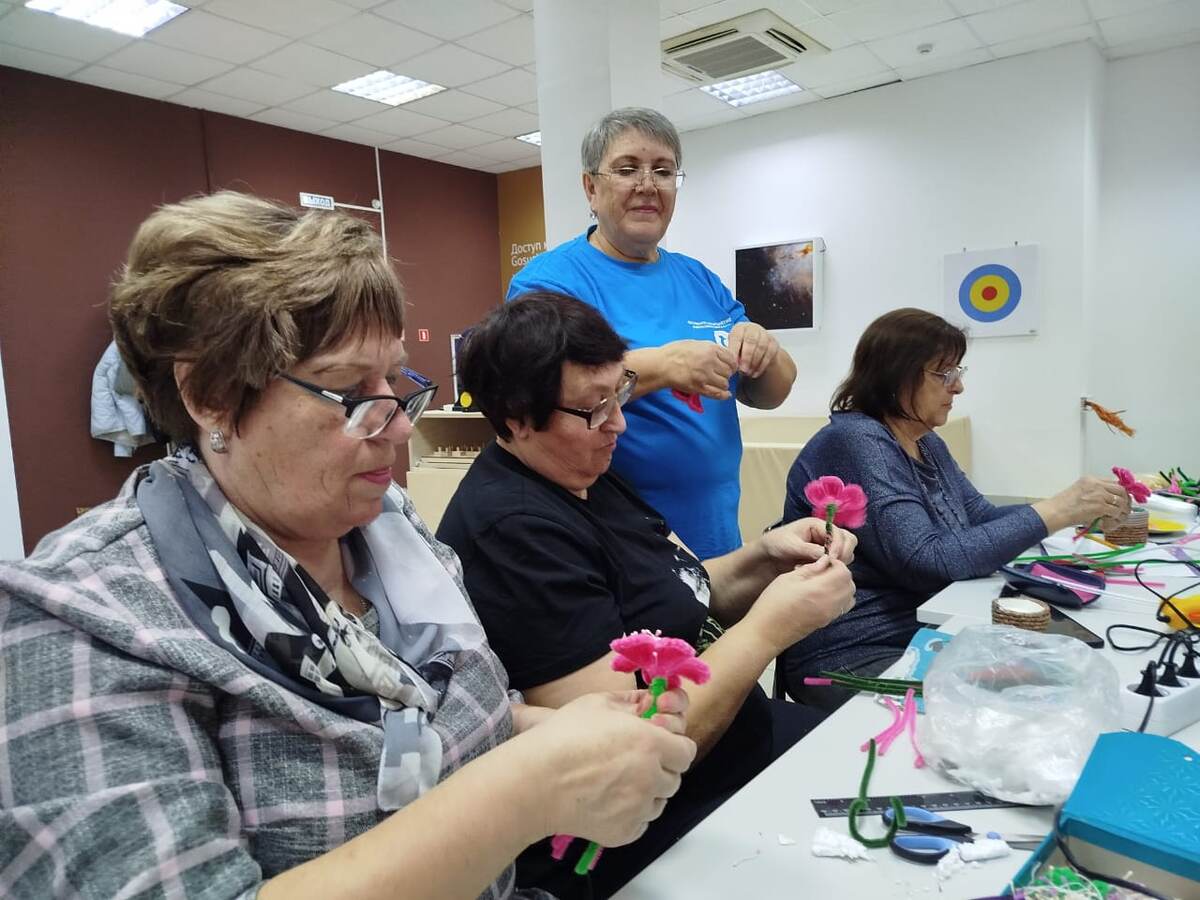 Работают на меня дядю...