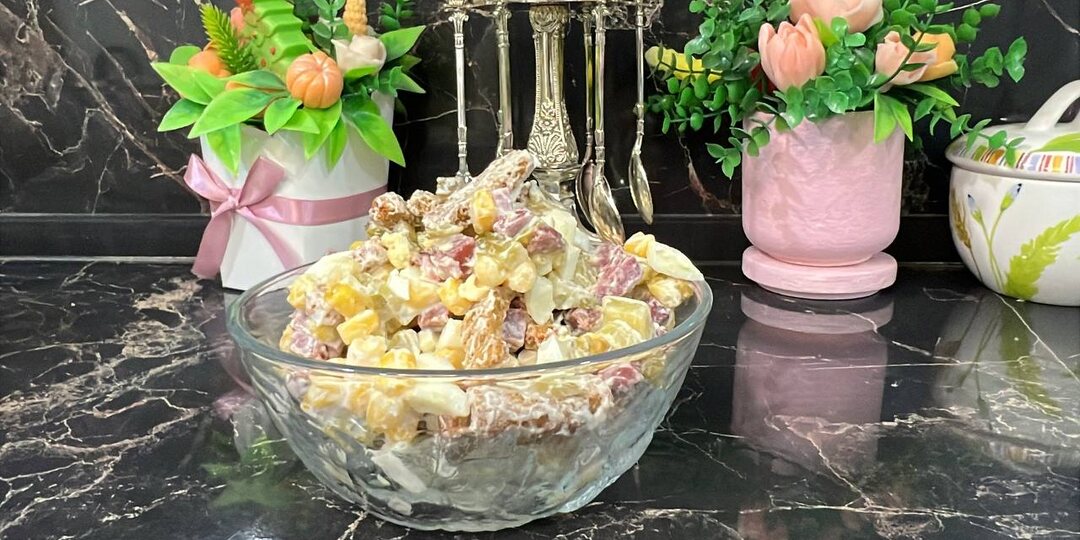 Три простых и быстрых рецепта салатов на Новый год 2026