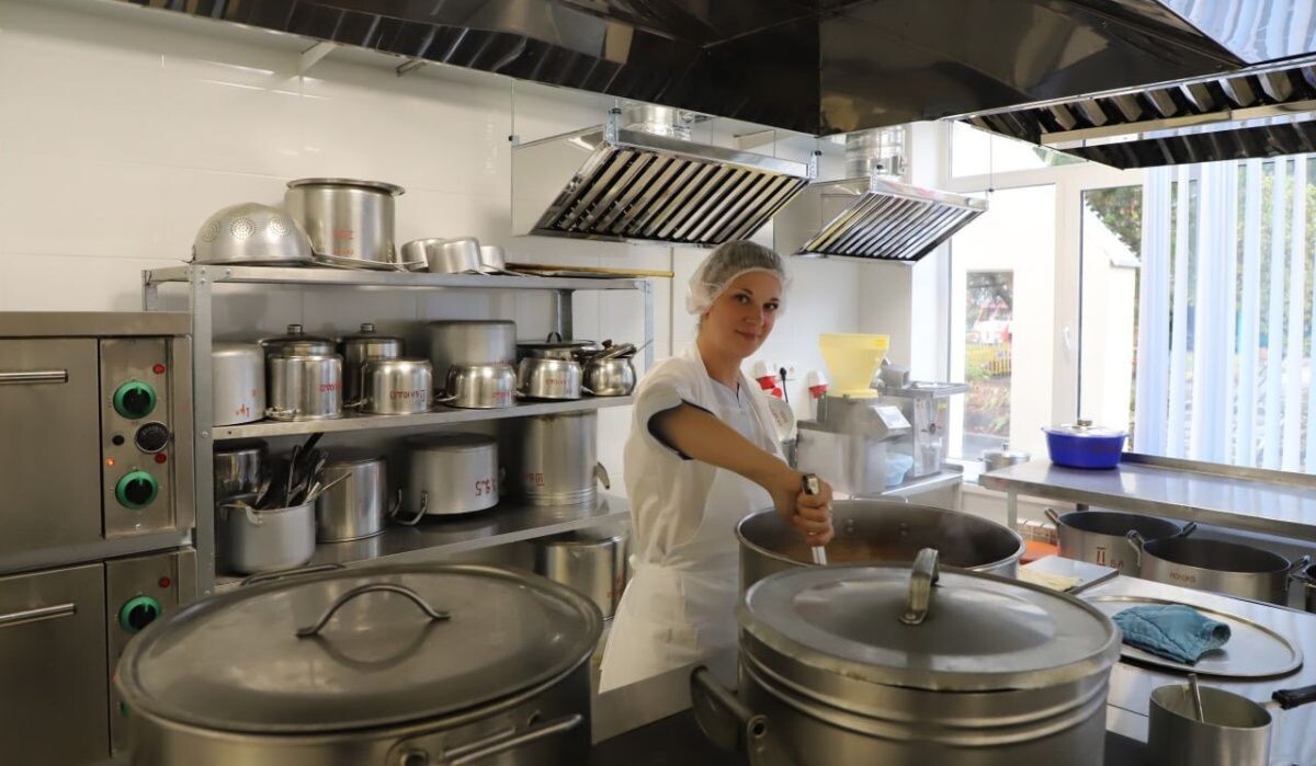     Кухня столовой. Источник: samadm.ru Автор фото: Администрация ГО Самара