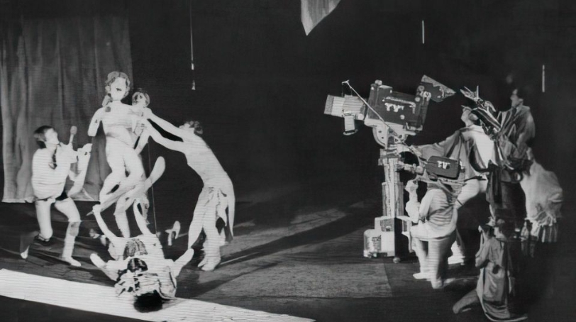 Фото со спектакля труппы «Люди и куклы»