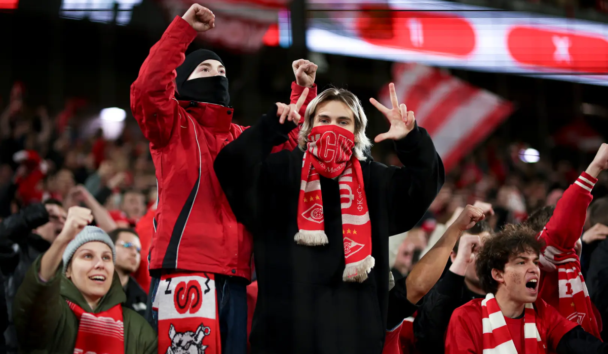     Болельщики ФК "Спартак". Источник: spartak.com Автор фото: ФК "Спартак"