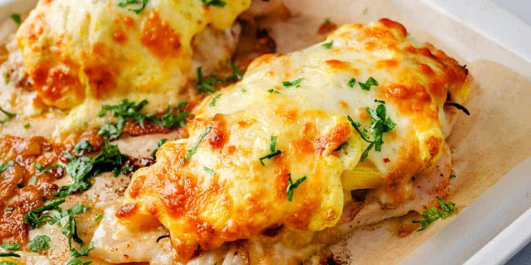 Рецепт куриной грудки с сыром и ананасом в аэрогриле