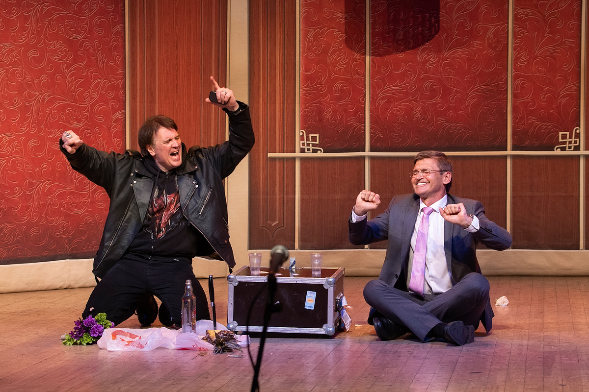 Спектакль «Двое в лифте, не считая текилы»