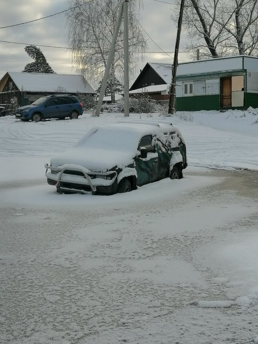    Брошенное авто в Бийске. Источник: "Инцидент Бийск"