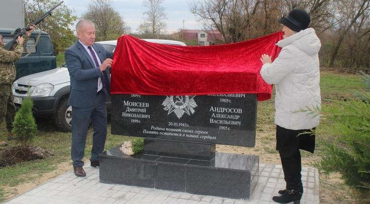 Лариса Улезько и Николай МорозовФото: Елена Ховхун