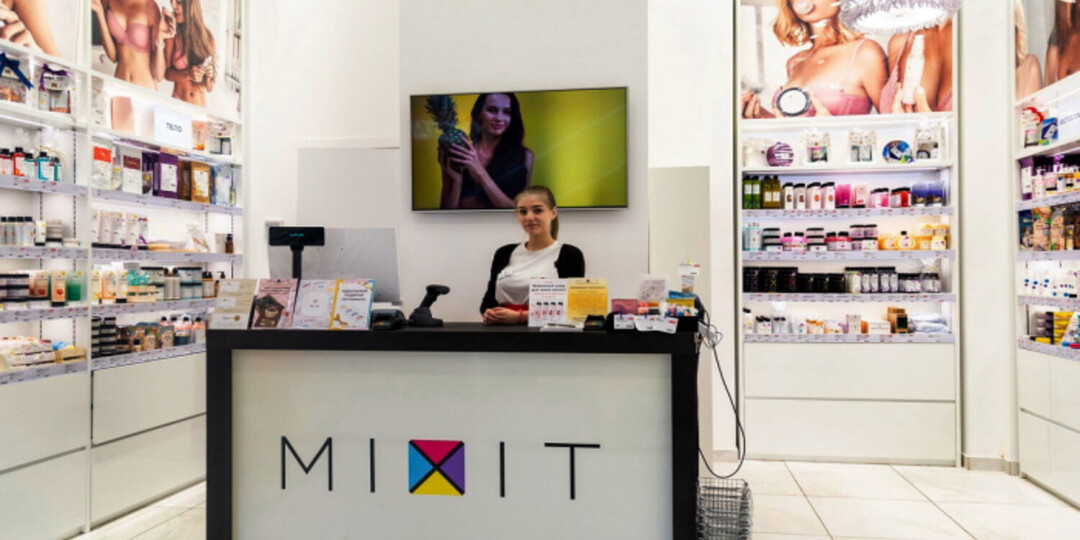 Косметика Mixit: блестки, аллергия и маркетинг. Почему «натуральностью» тут и не пахнет?