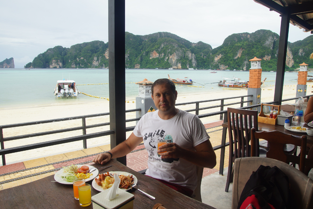 завтрак в отеле (ЛИСТАЙТЕ ГАЛЕРЕЮ)