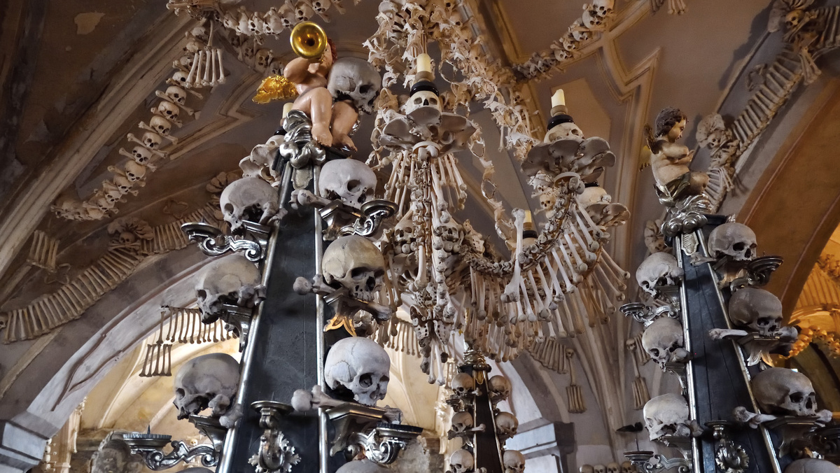  В помещении Седлецкой костницы.