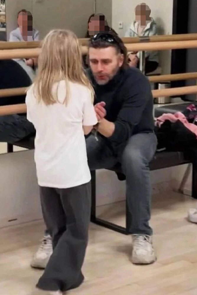    Мила Чернышева с отцом. Фото: соцсети