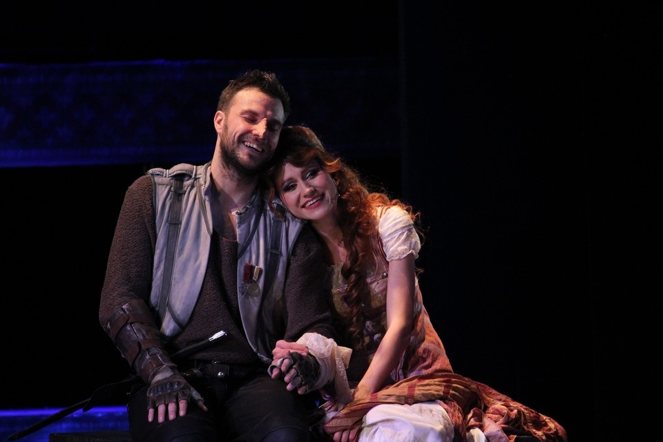    Спектакль «Сирано де Бержерак». Фото: Донецкий РАМТ