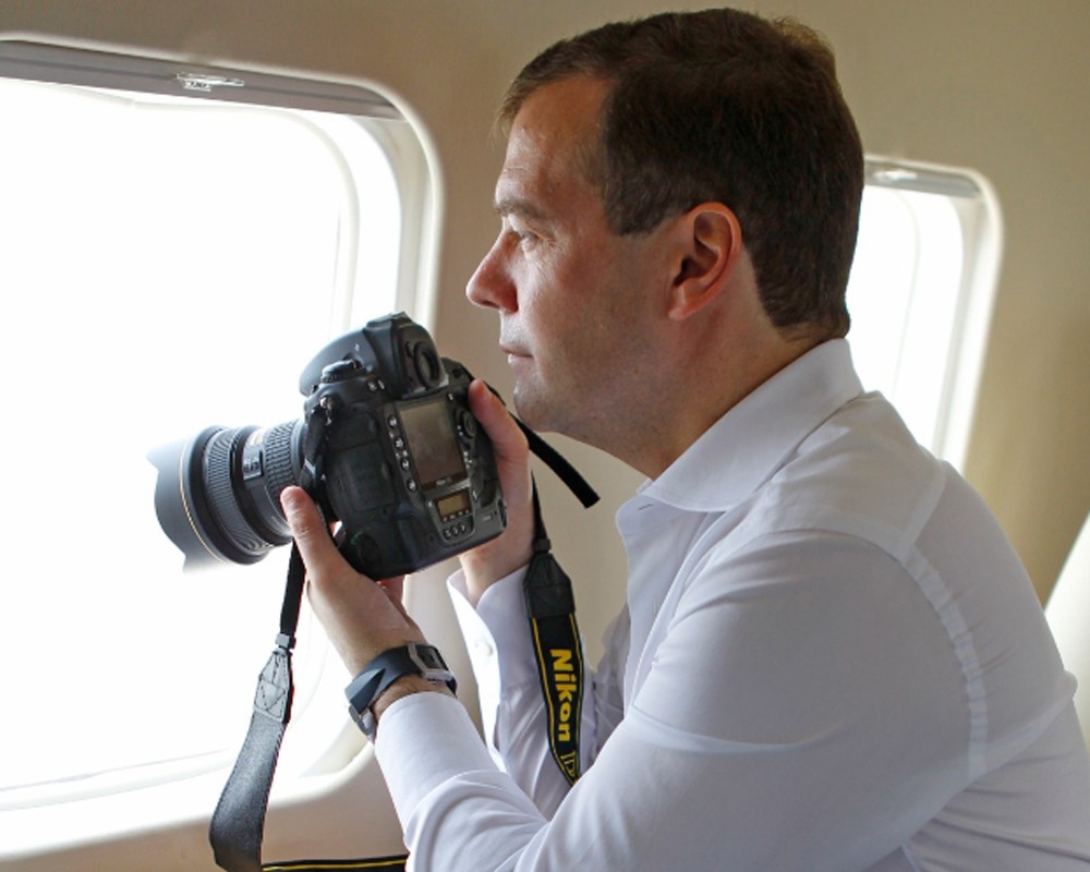 Возможно фотограф сделавший фото для Владимира Владимировича.