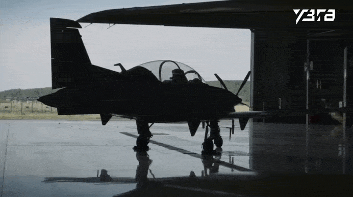    УТС-800 - России "ещё вчера" был нужен самолёт такого типа в товарных количествах для перехвата вражеских дальнобойных беспилотников. Источник: ТГ-канал "АО "УЗГА"