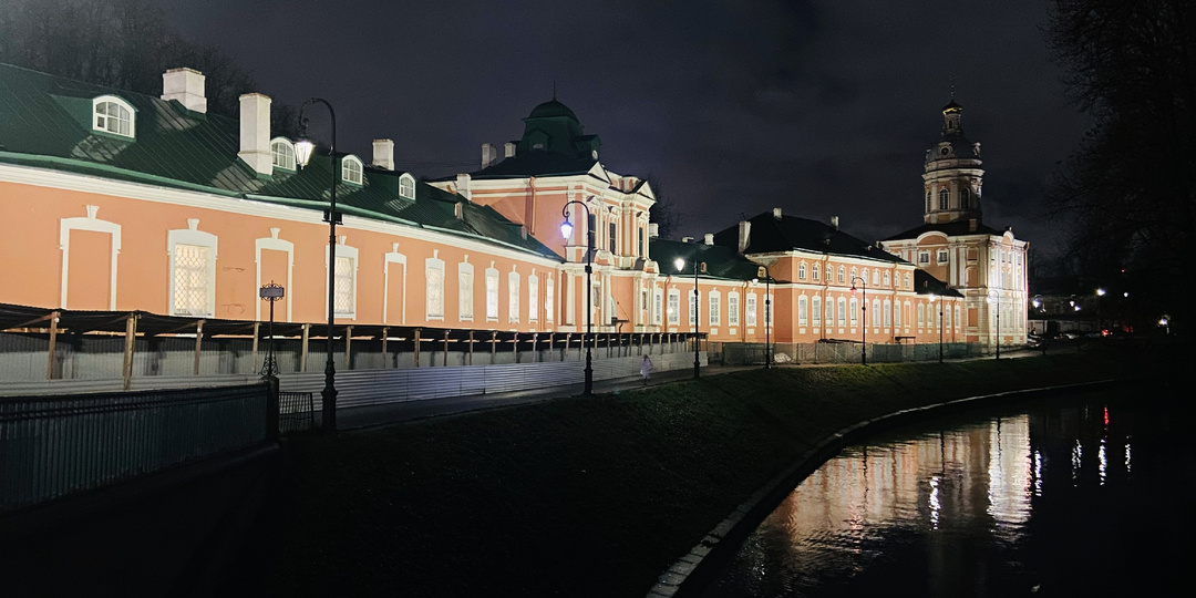 Вечерняя прогулка по Александра-Невской лавре
