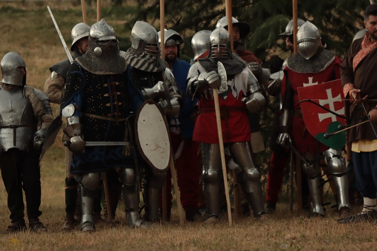 Венгерские воины XV века. Совеременная реконструкция. Фото из открытых источников
