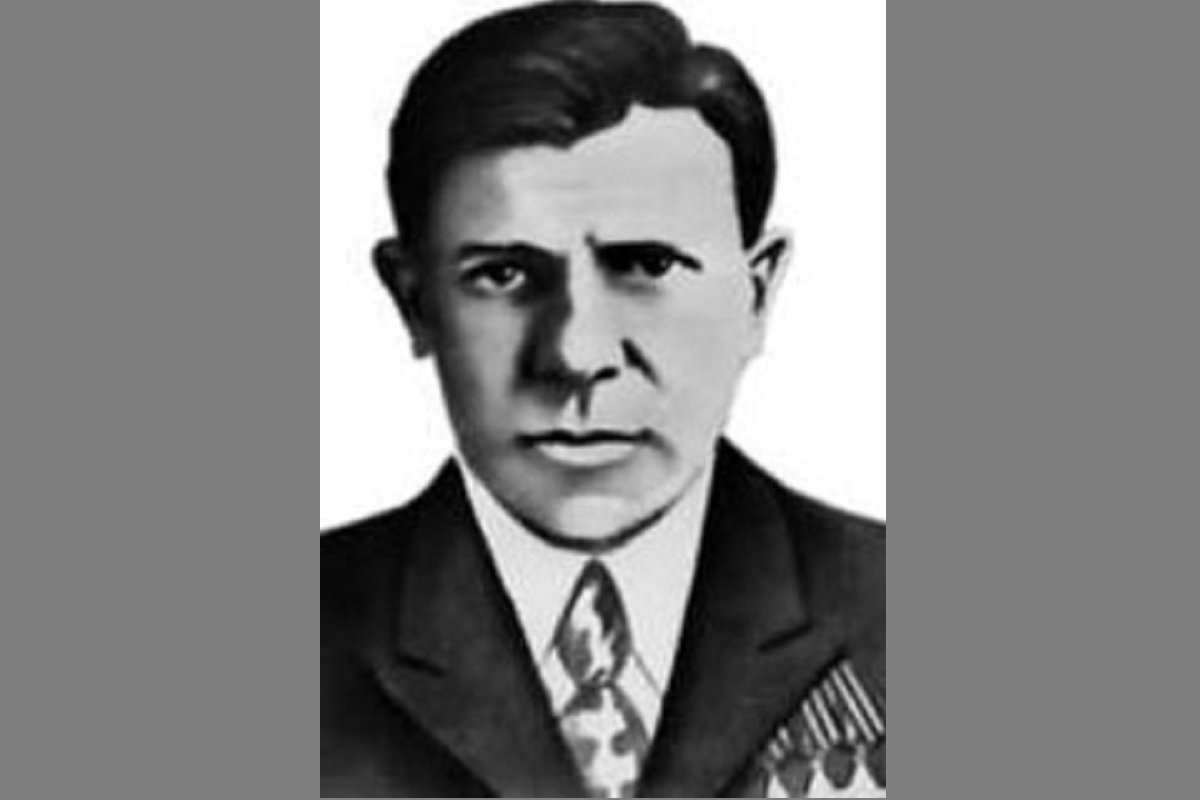    Сергей Григорьевич Бекмешов похоронен на месте своего последнего боя.