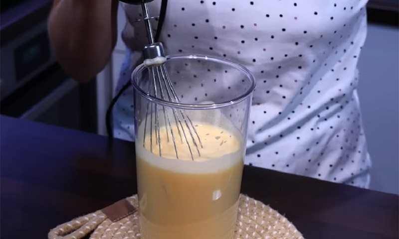 Лимонный торт для чаепития: воздушный «Лимончелло» за 40 минут 