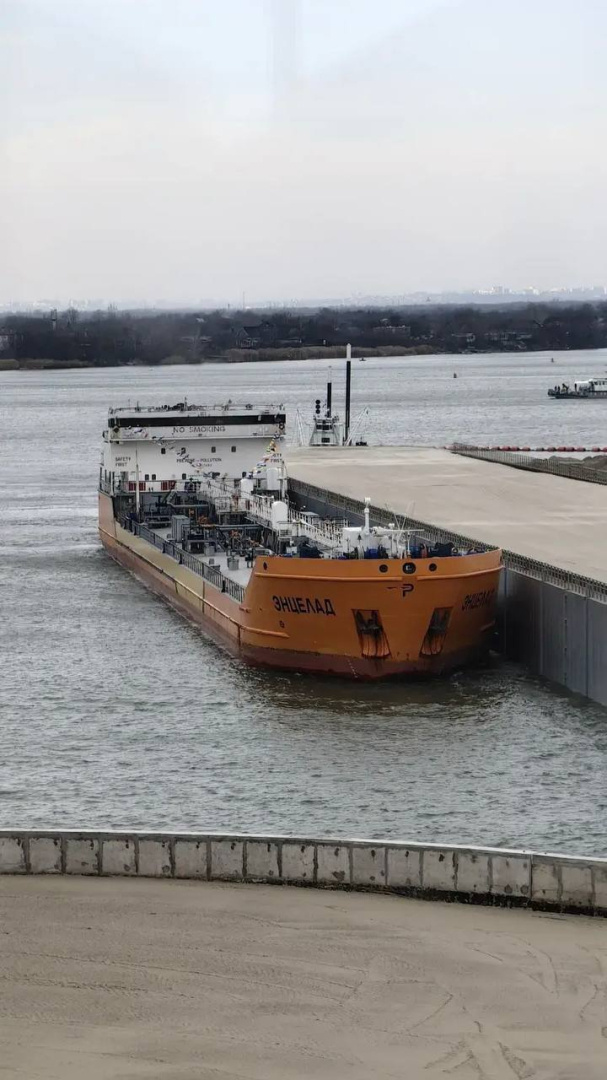 Тестовый проход через камеру шлюза Багаевского гидроузла / Фото: Министерство транспорта Ростовской области  📷
