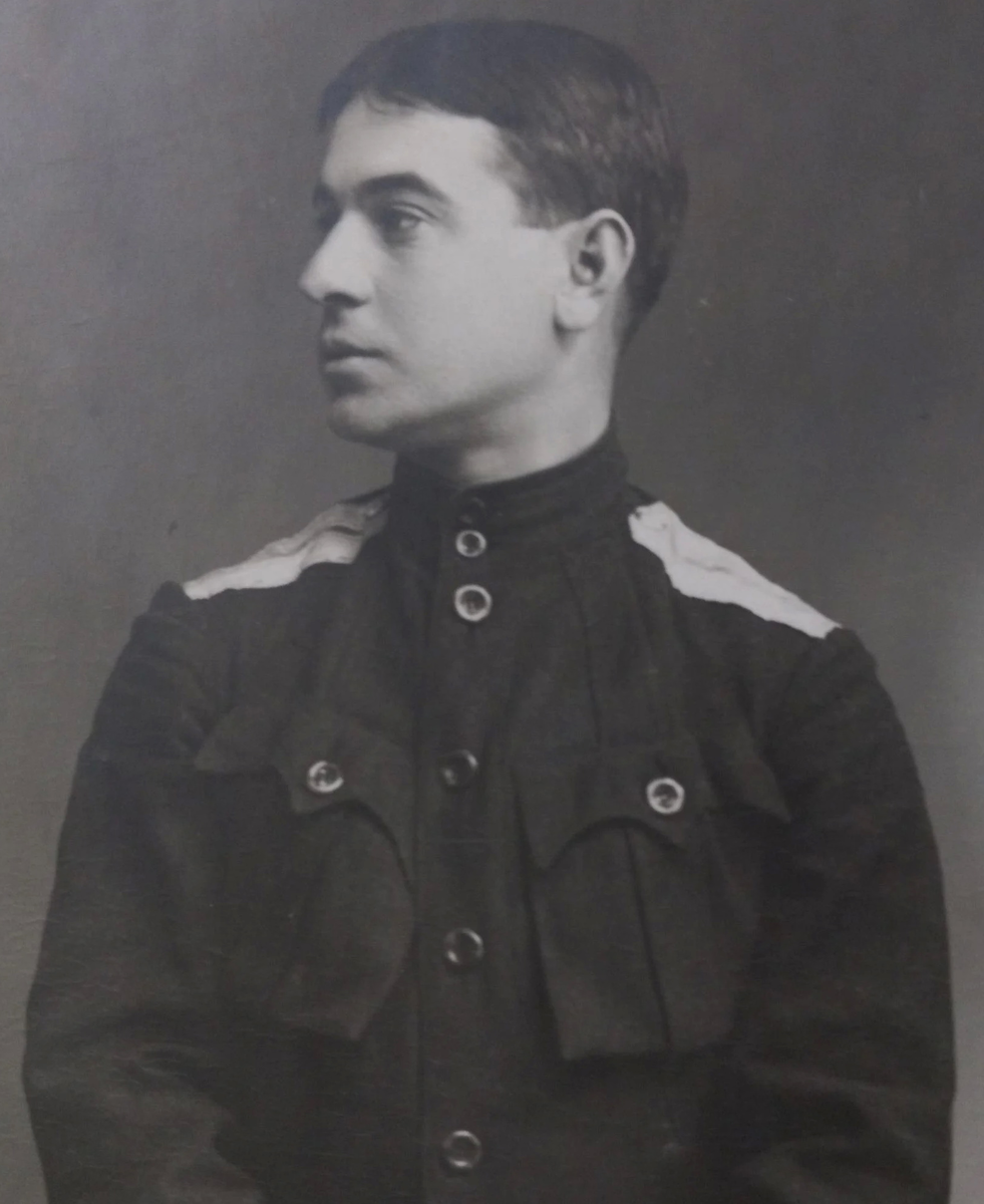 А.И. Антонов в молодости