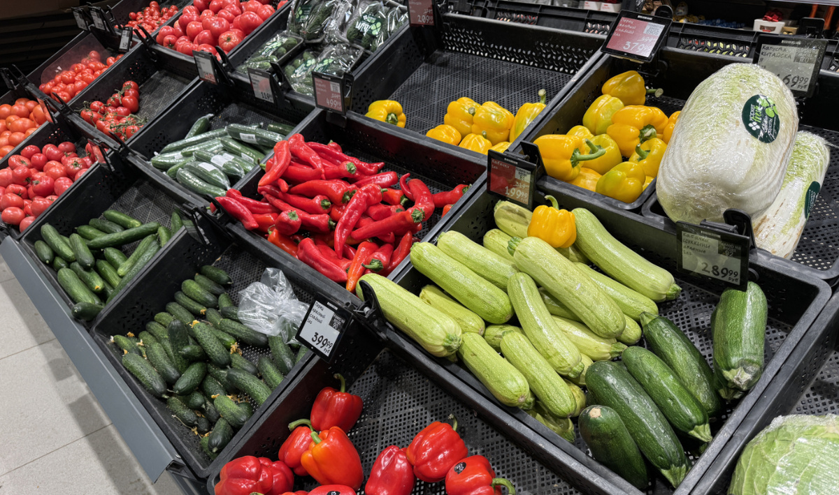     Продукты в магазине. Автор: Олег Петров. Фото: редакция.