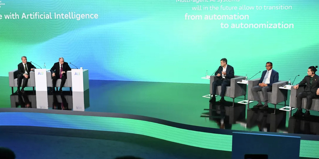 Путин заявил Грефу об отсутствии неэффективных сотрудников и ответственности руководства