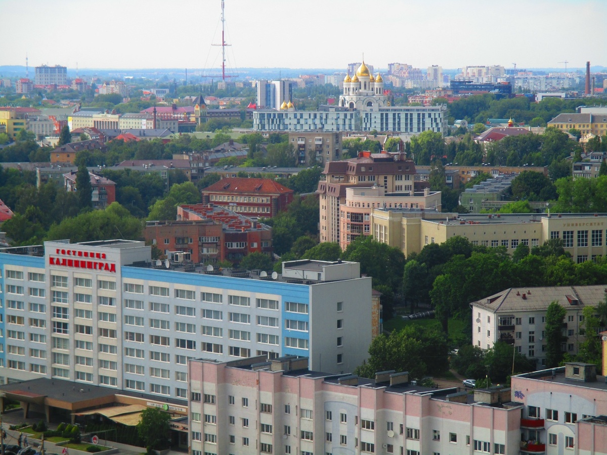 Панорама Калининграда с гостиницей "Калининград". Снято с Дома советов.