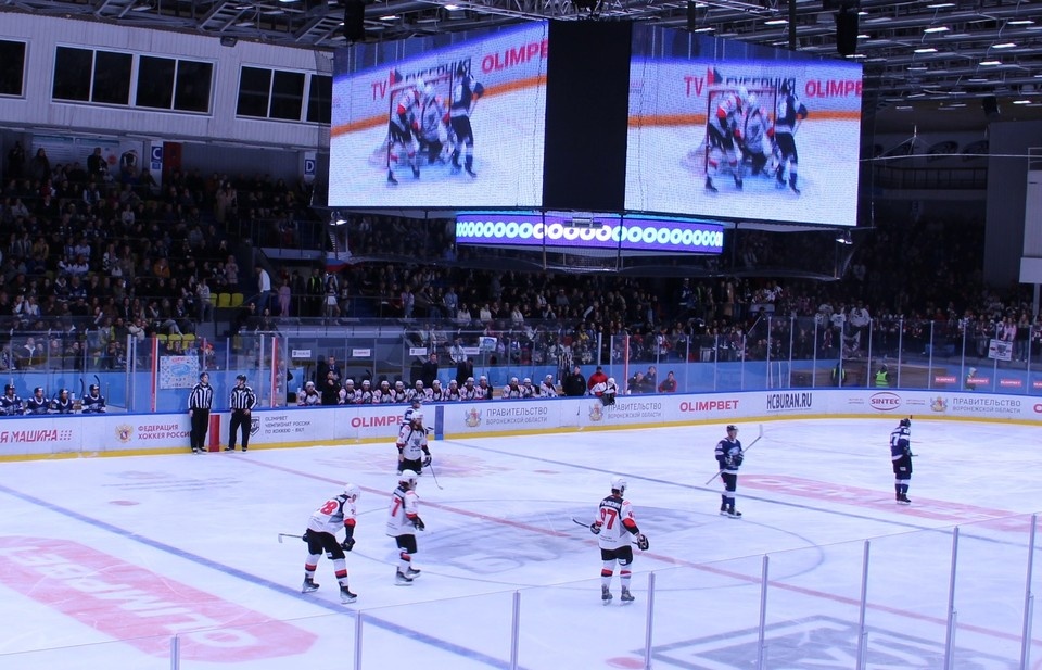    Впереди четыре матча с соперниками, каждого из которых воронежцы могут уложить на лопатки. Алексей СЕРГУНИН