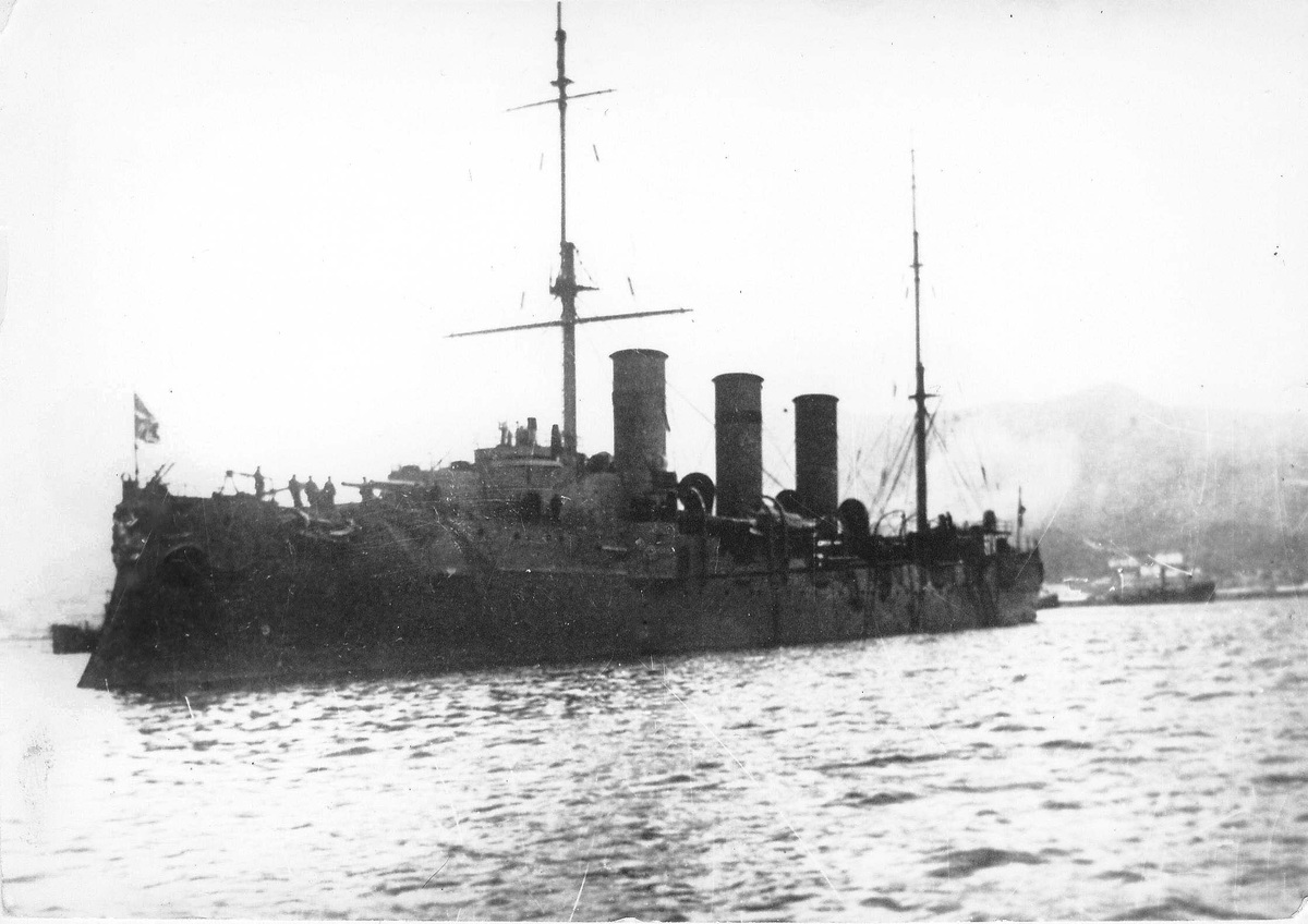 Крейсер "Очаков". wikipedia