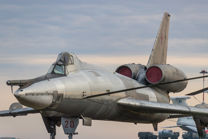 Ту-22 УД на носу имел штангу топливоприемника