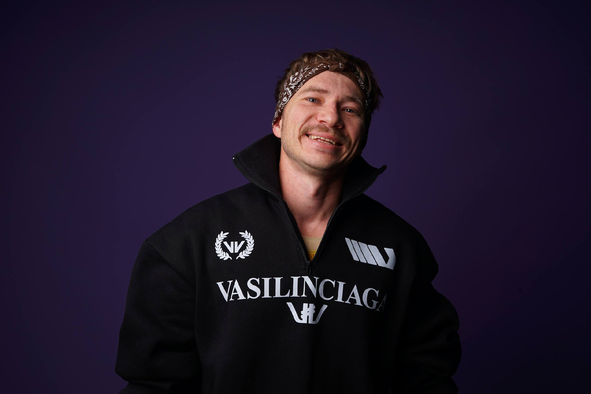 Давайте знакомиться и держаться вместе!)