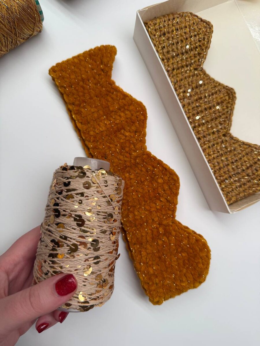 Каждая корона получается нарядной и в то же время удобной — настоящая повязка для спа-процедур или повседневного ухода