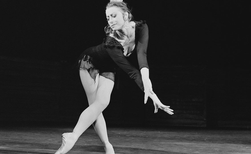 100 лет назад родилась великая Майя Плисецкая. Как опальная артистка стала символом русского балета?