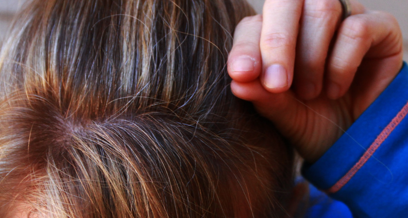    Седые волосы потемнеют за 10 минут: этот метод способен заменить окрашивание в салоне — быстро и недорого