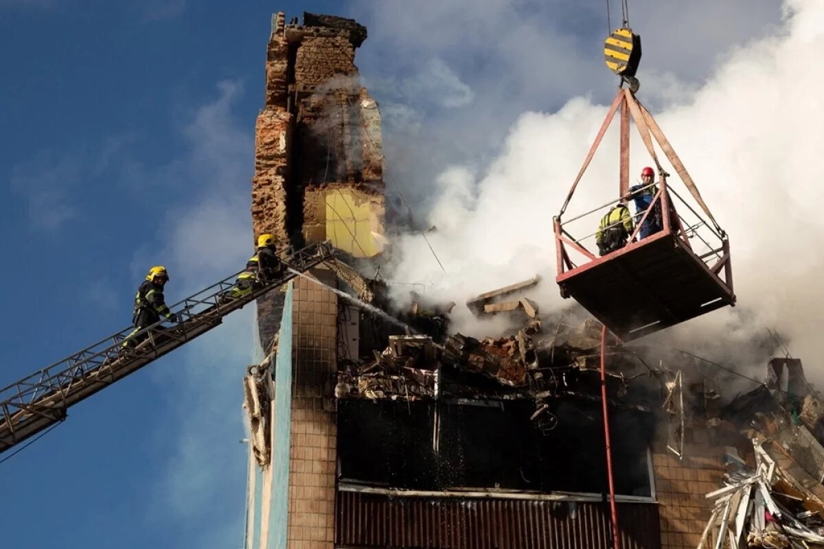    Причем удар по штабу — лишь вершина айсберга.