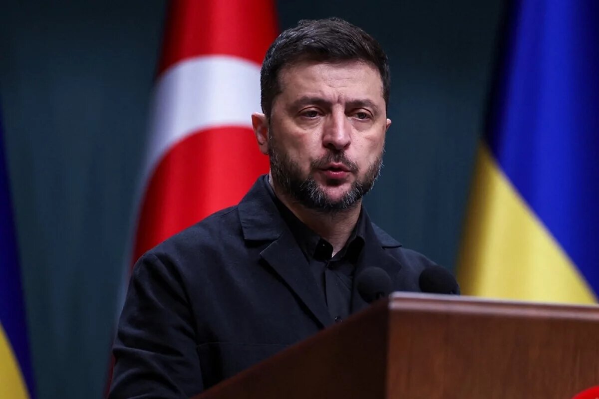    Судьба Зеленского сейчас полностью зависит от политических уступок США.