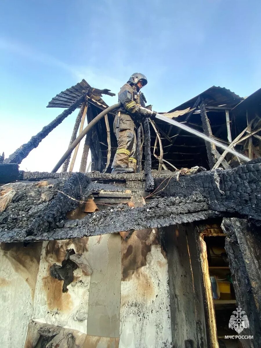    Пожар в жилом доме села Майма. Источник: Пресс-служба ГУ МЧС России по Республике Алтай