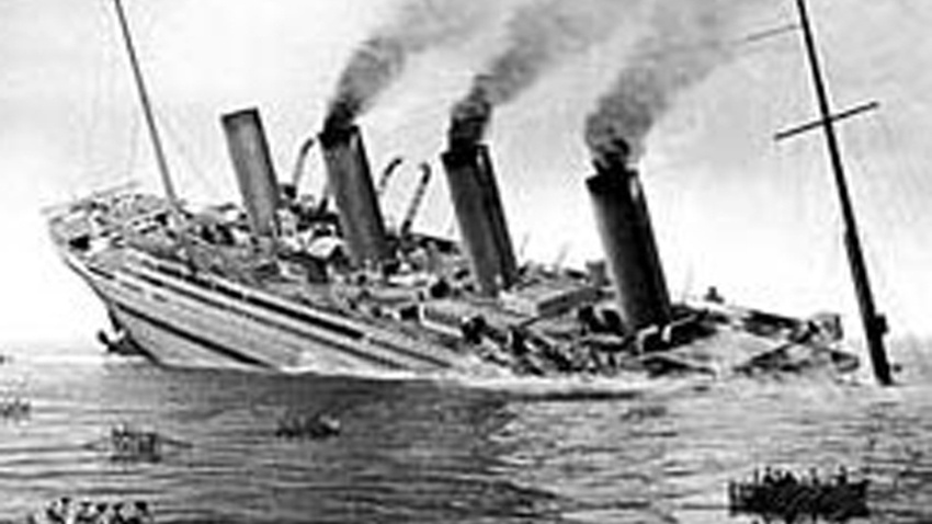 Тонущий «Британник»