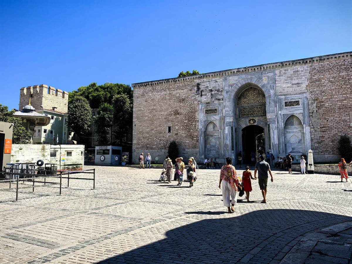 Чтобы увидеть больше, листайте вправо