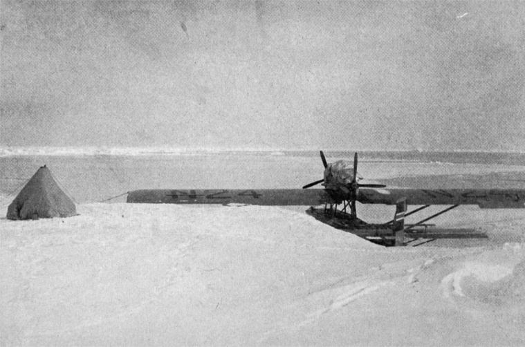 Самолет Амундсена в 250 км от полюса. Норвежец хоть там и побывал, но сам себе не поверил