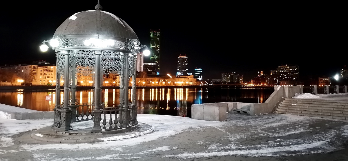 Городской пруд в Екатеринбурге (Фото: Nixe (Bearna Team))