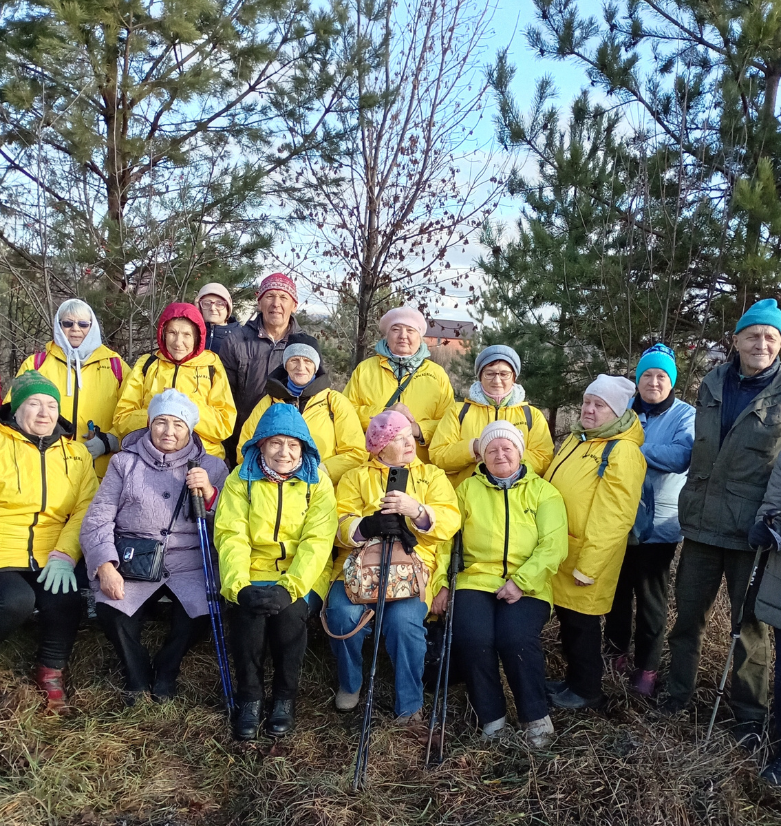 Участники апробации лыжной трассы в Парке Дружбы микрорайона «Заря»