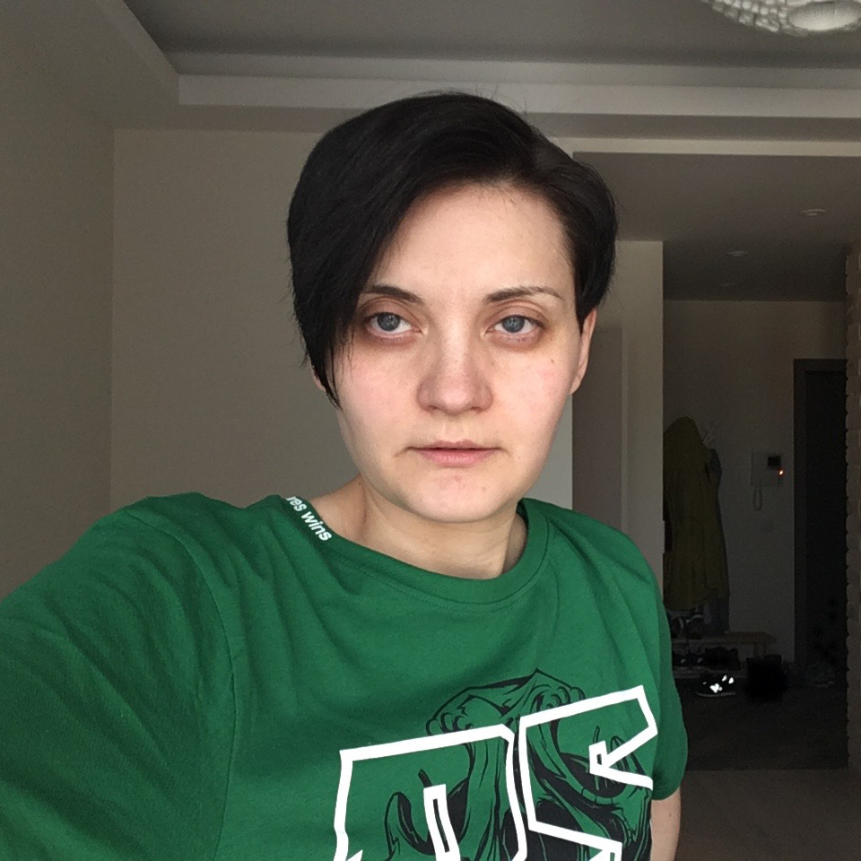 Магия визуальных иллюзий в действии, от изгибистой фигуры не осталось и следа