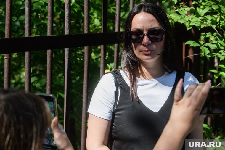     Это уже второе обращение Елены Сербиновой к Бастрыкину