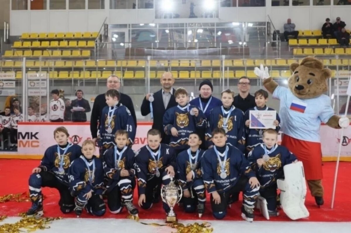    Юные свердловские хоккеисты стали чемпионами детского «Кубка Урала»