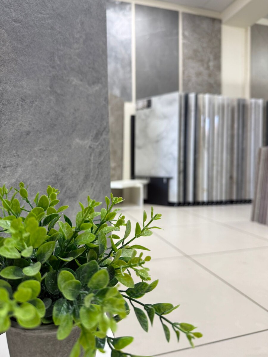 Большой выбор керамогранита и плитки в "Вива-Керамик"