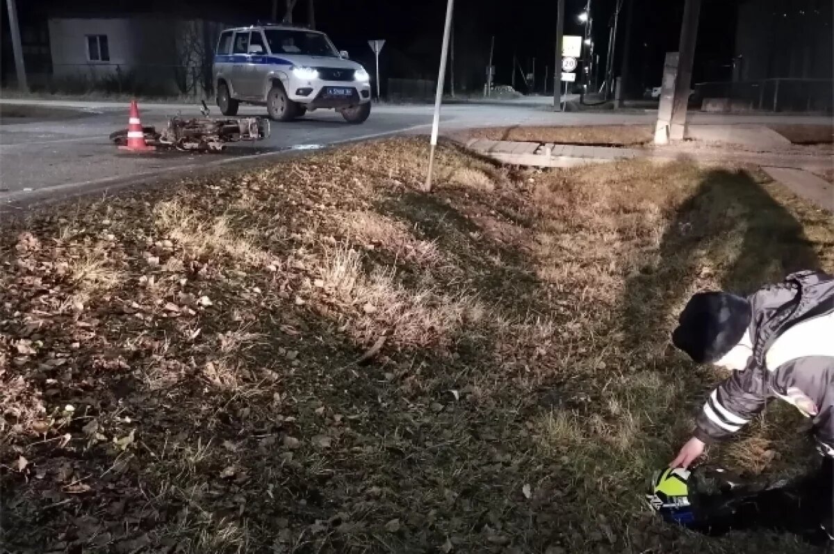    19-летний парень без прав влетел в столб на мопеде в Сосьве