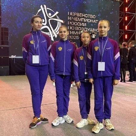    Оренбургские воздушные гимнастки приняли участие в первом чемпионате и первенстве России Антон Пичурин