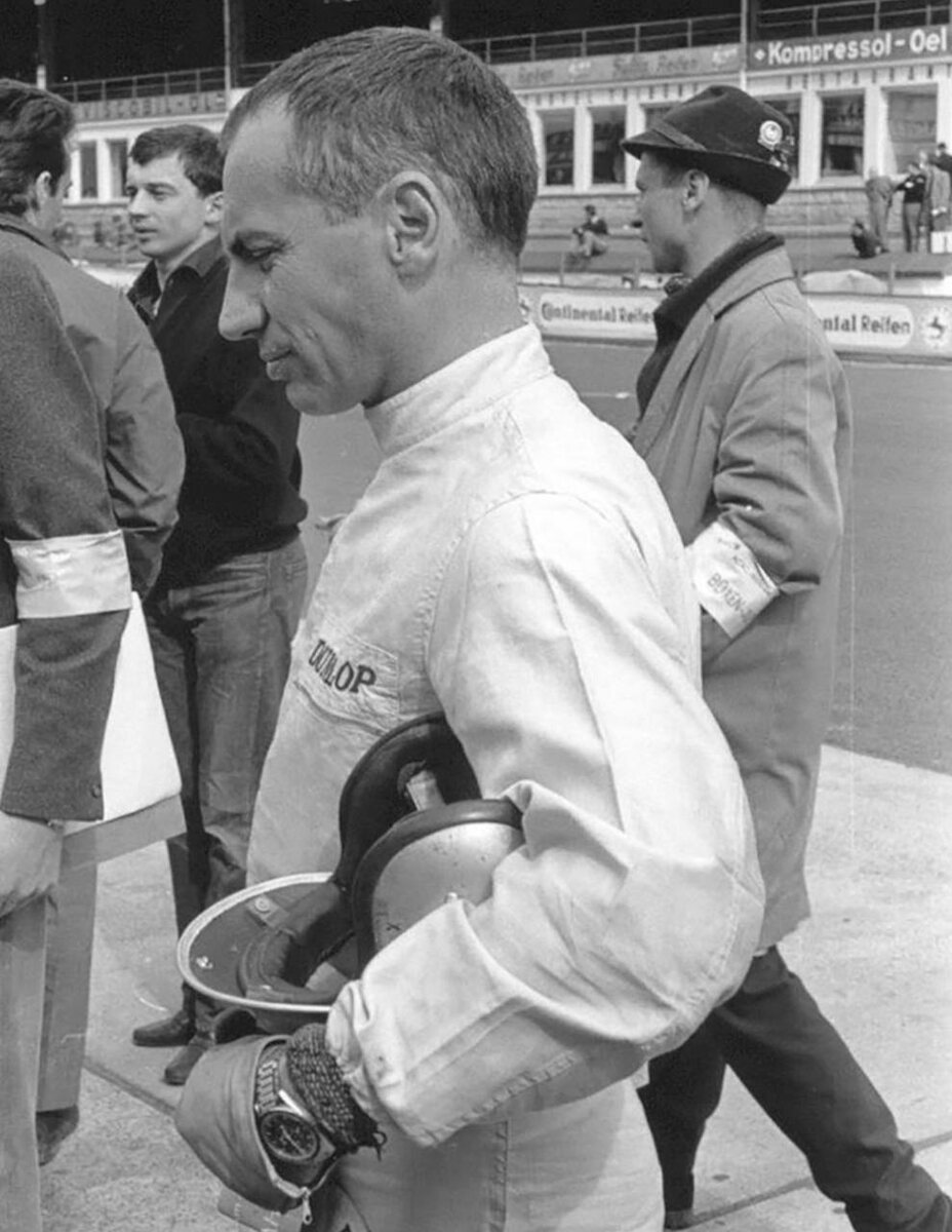 Вилли Майресс в Omega Speedmaster