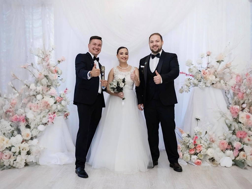 Андрей Рублёв — ведущий праздников в Йошкар-Оле. Настоящие эмоции, стильная подача и атмосфера лёгкости