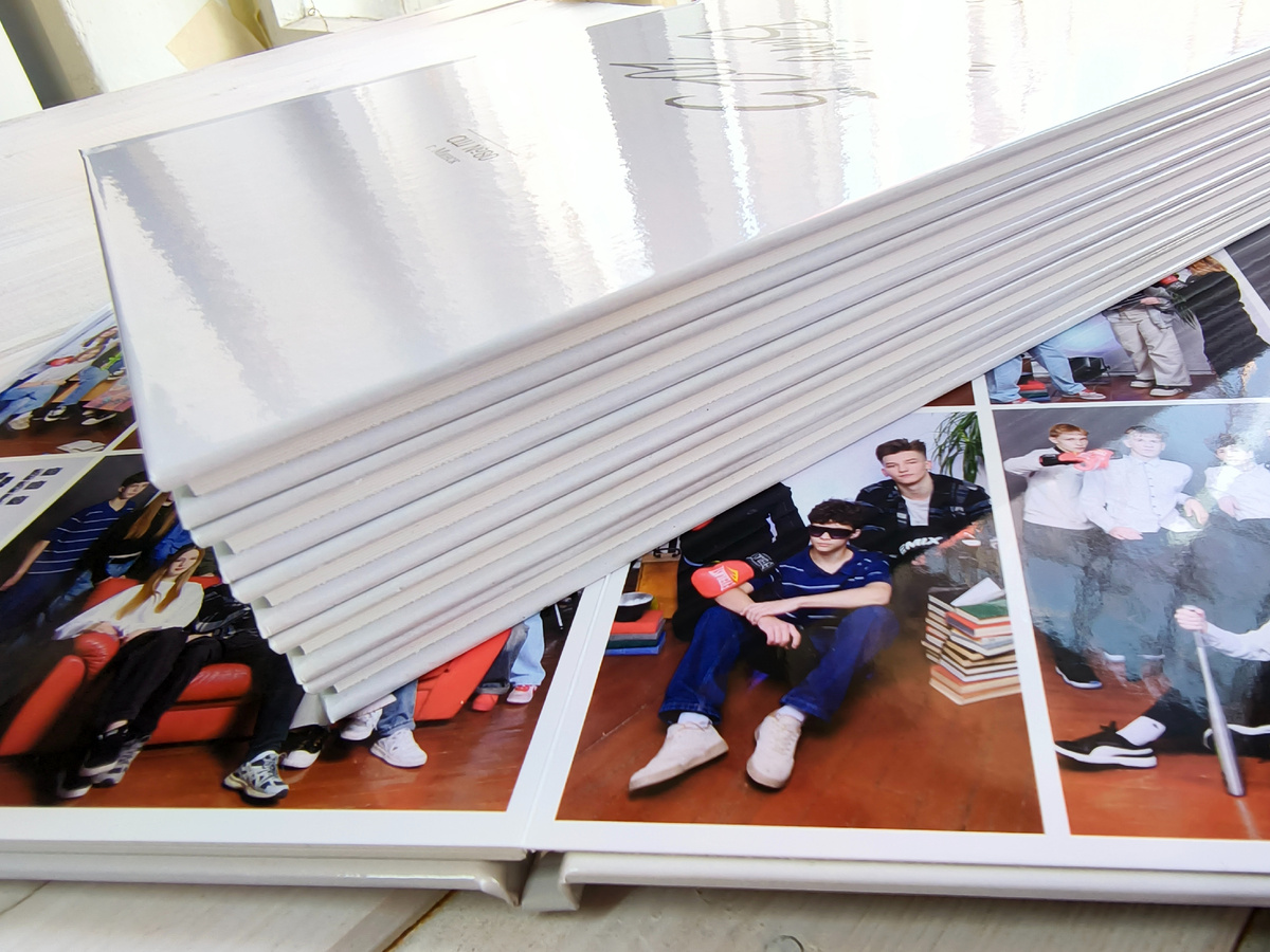 Первый валторнень,крепкая дружба, общие секреты и уроки, которые запомнились больше всех. Эти моменты так быстро стали историей.

Храните свои самые тёплые воспоминания не только в телефоне, а в чём-то настоящем! 📖💫

Студия «Мой альбом» в Минске поможет превратить ваши лучшие кадры в уникальную историю – вашу историю. Яркий, стильный и такой родной фотоальбом, который будет согревать вас долгие годы.

✨ Ваш выпускной. Ваши эмоции. Ваш альбом.
Заказать выпускные альбомы Минск: www.myalbum.by; +375297414181

#выпускнойальбом9классминск
#выпускнойМинск #МойАльбомМинск #выпускной2025 #9класс